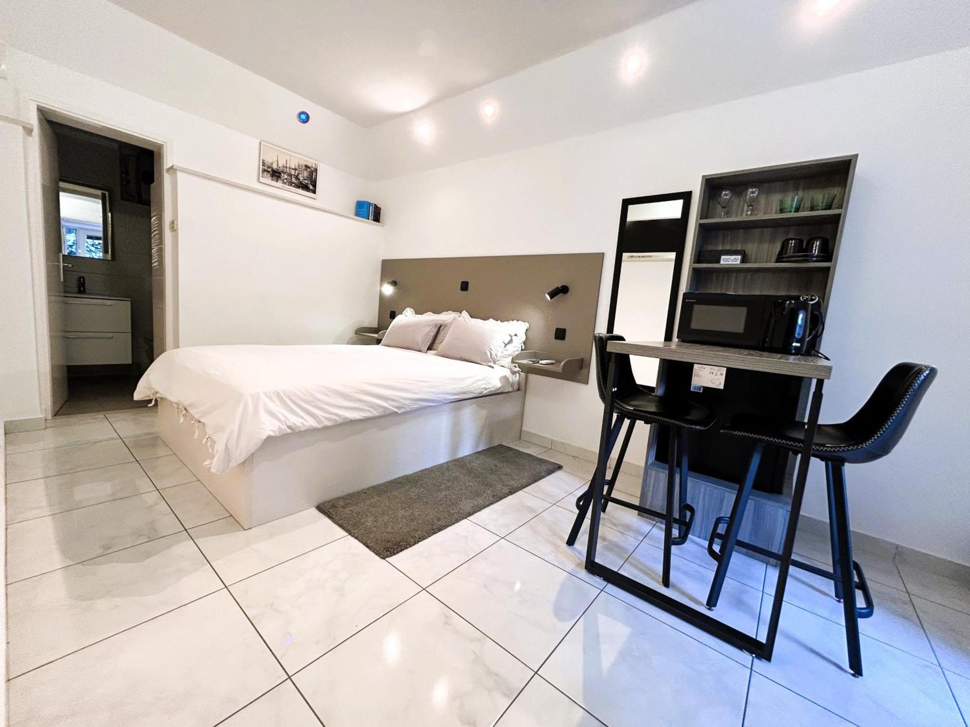 Apartments And Rooms Tudor Split Bagian luar foto